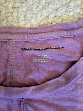 American Eagle Outfitters Lavender Crewneck Tee